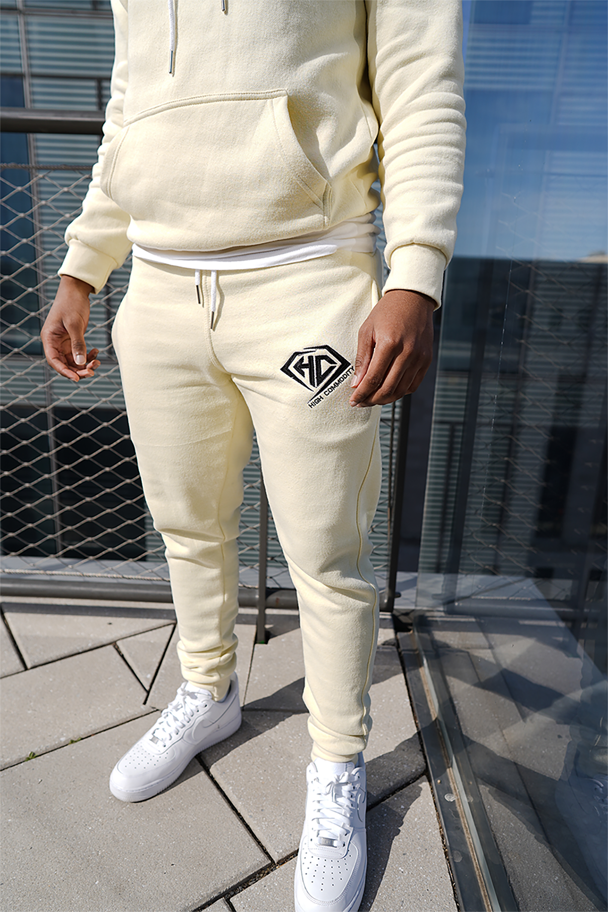 CREAM CMDTY JOGGER SWEATPANTS